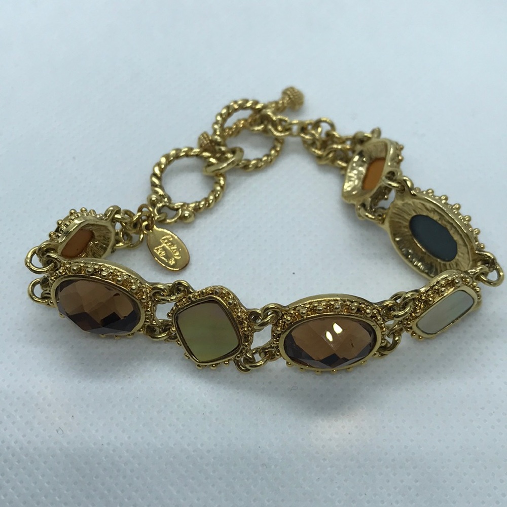 Beautiful signed Cookie Lee bracelet